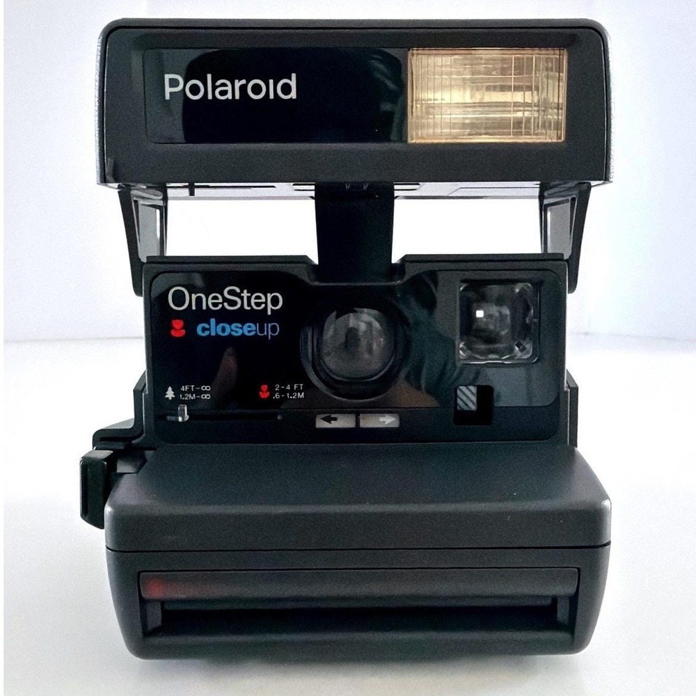 1990's Polaroid OneStep CloseUp 600 Instant Film Camera Vintage Point and Shoot